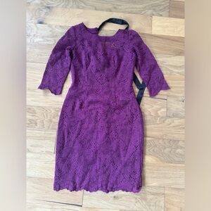 Nicole Miller dress lace. Size 8. Open back dress